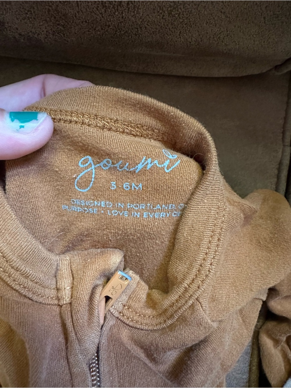 5 Goumi zipper pajamas - Picture 3 of 6